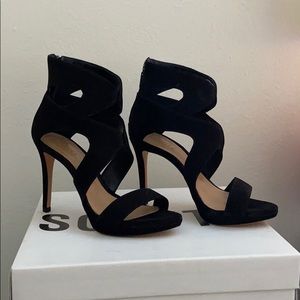 Schutz Heels Hazel Black size 6.5